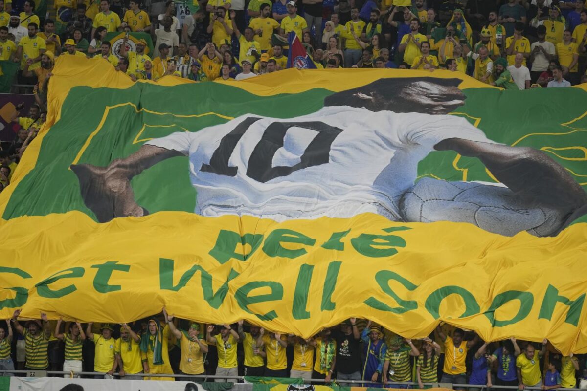 Striscione di auguri a Pelé a Qatar 2022