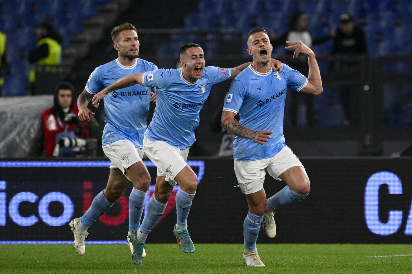 La Lazio esulta dopo il gol di Milinkovic contro la Juventus