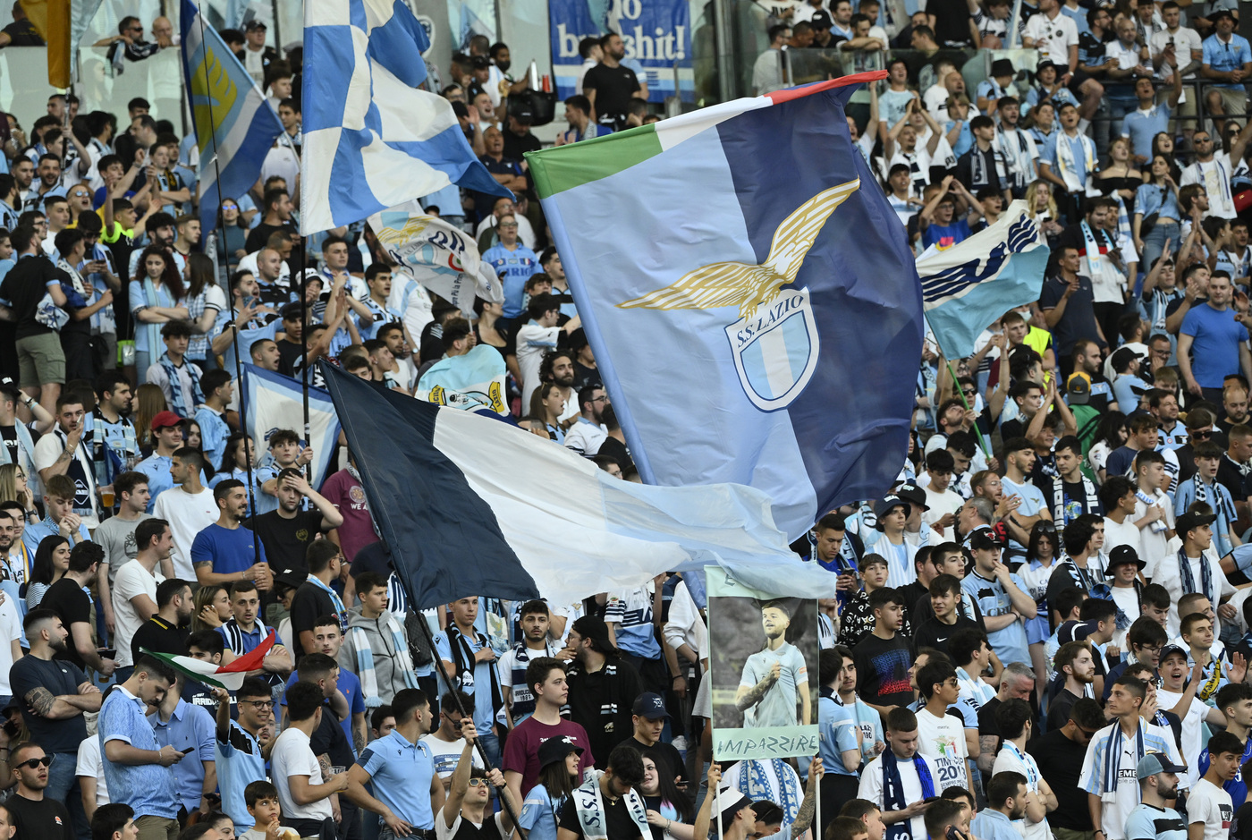 I tifosi della Lazio durante una gara dei biancocelesti
