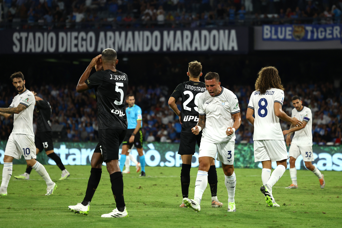 La Lazio esulta al Maradona per il risultato positivo contro il Napoli