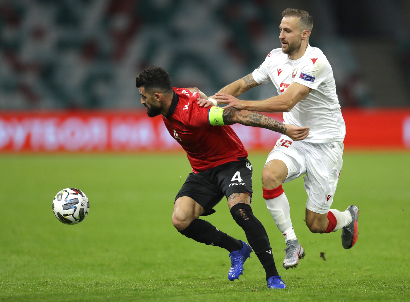 Hysaj in azione con la maglia dell'Albania