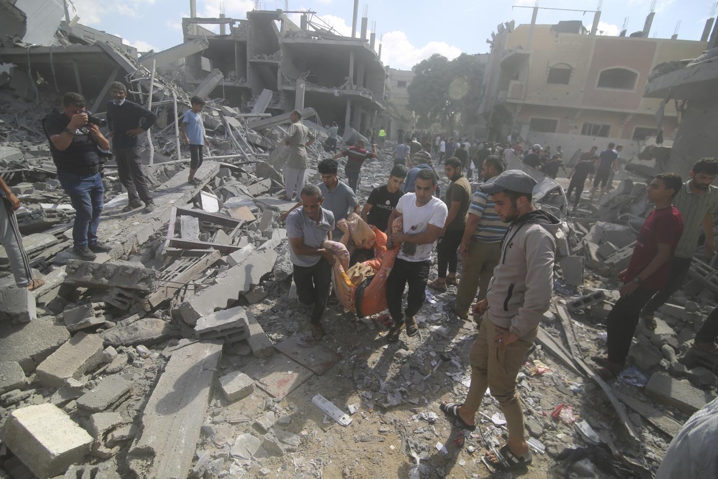 Gaza colpita dalle bombe