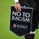 Gagliardetto UEFA contro il razzismo