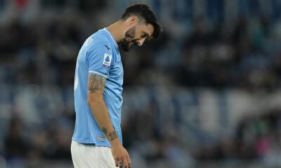 Luis Alberto sconsolato in maglia Lazio